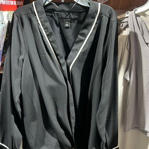 New Halogen casual black long sleeve blouse